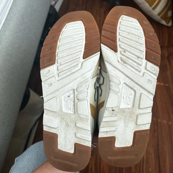 New Balance Sneakers - Picture 5 of 5